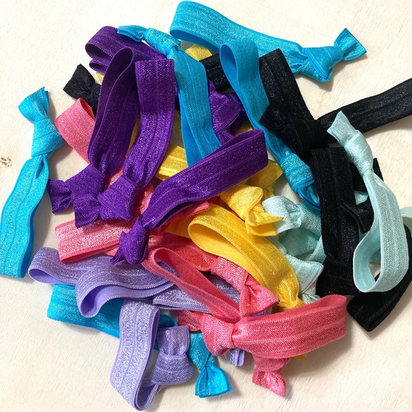 Handmade Creaseless hair ties - Picture 2 of 2